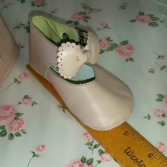 Pink bow baby shoes Buckle my Shoe - Picture 5 of 11